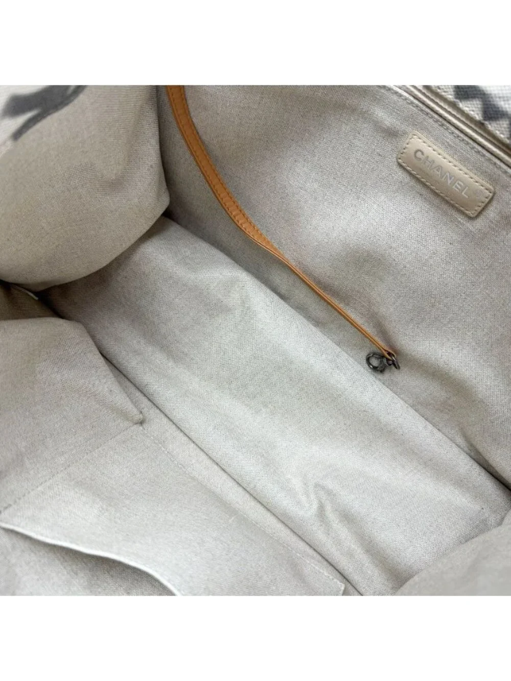 Chanel item status